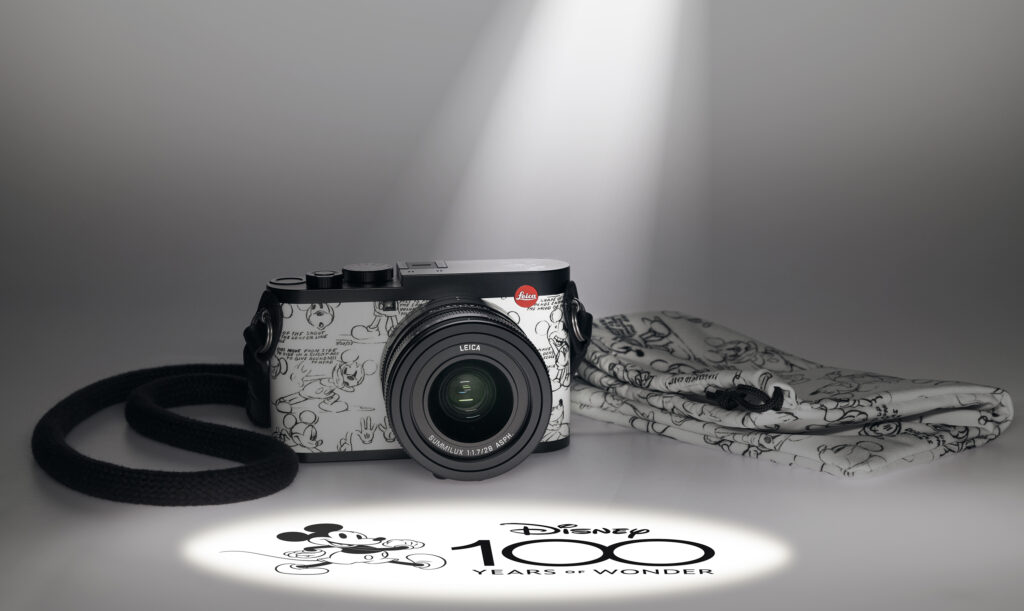 Nowa Leika Q2 | Disney „100 Years of Wonder” to przepiękny przedmiot, który powstał w wyniku współpracy pomiędzy Leica Camera i Disney Studio.